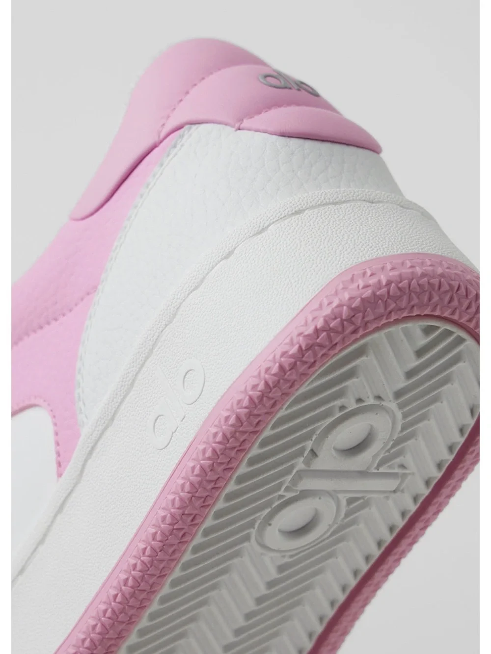 ALO Yoga Women’s Pink and White Low-Top Sneakers